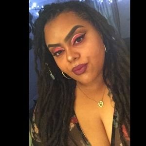 Meet your Posher, Briana